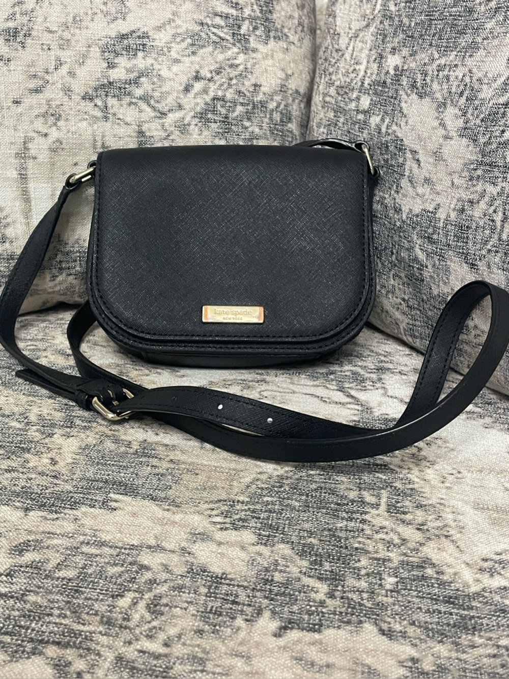 Kate Spade New York Laurel Way Carsen Leather Crossbody Bag